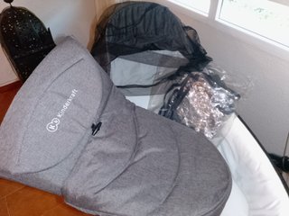 Carrito bebé capazo y silla gris