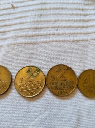 Monedas Uruguay Pesos 1 y 2 (1994-1995)