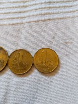 Monedas Uruguay Pesos 1 y 2 (1994-1995)