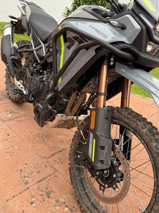 CFMoto 450MT Adventure Moto Gris/Verde