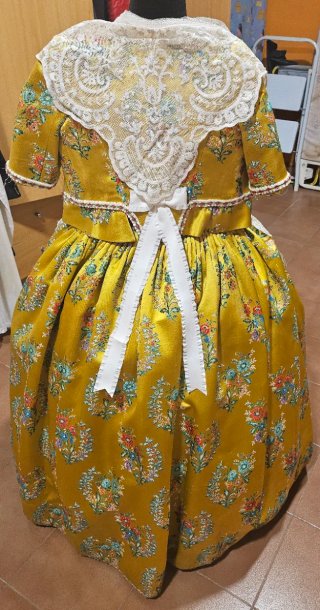 Lote traje fallera niña 7 años