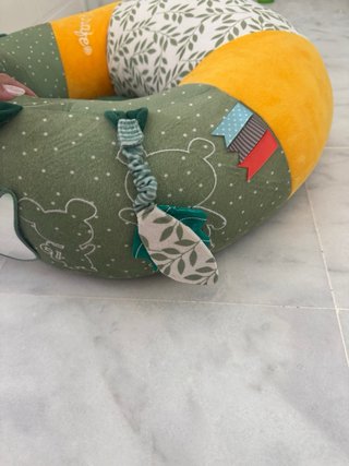 Cojín sensorial para bebé La girafe Sophie