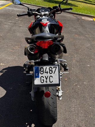 Aprilia Shiver 750 Negra/Roja