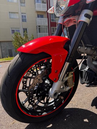 Aprilia Shiver 750 Negra/Roja