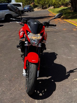 Aprilia Shiver 750 Negra/Roja