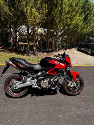 Aprilia Shiver 750 Negra/Roja