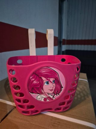 Bicicleta infantil rosa con ruedines