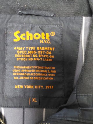 Cazadora Schott Bomber XL Negra