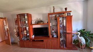 Mueble de salón madera y cristal