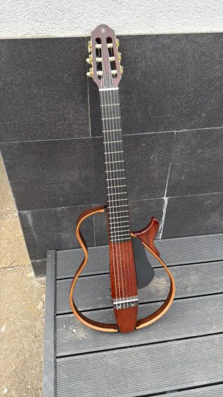Guitarra Yamaha Silent SLG200