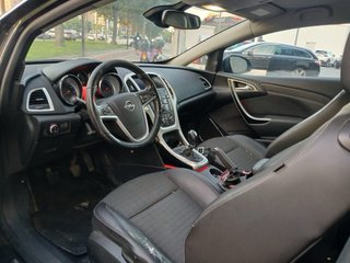 Opel Astra GTC 2014