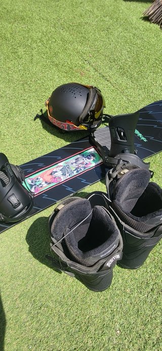 Tabla Capita Horrorscape 149cm + Casco + Botas