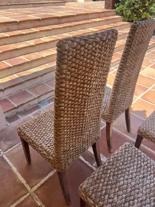 Juego de 8 sillas de comedor de mimbre