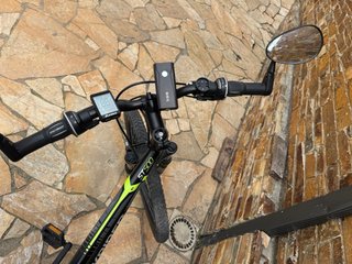 Bicicleta Rockrider ST 500 con accesorios