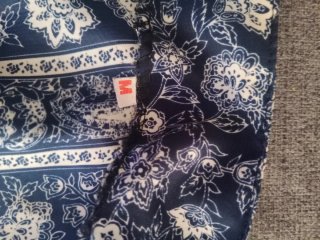 Blusa estampada azul y blanco
