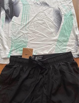 Completo Nike sportivo M bianco e nero