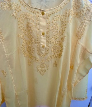 Copricostume giallo con  ricami e paillettes