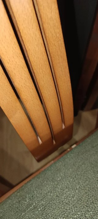 Mesa redonda extensible. Madera y cubierta cristal
