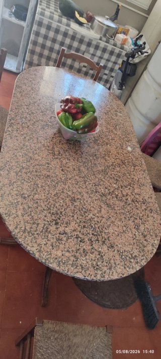 Mesa de comedor de mármol y madera (negociable)