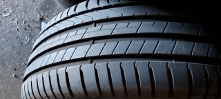 225/50 R18 99W