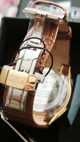 Reloj Lotus Connected Mujer Dorado Blanco