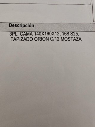 Sofá-cama amarillo de terciopelo