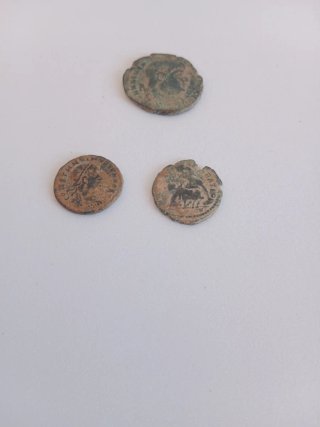 Lotto di 3 antiche monete romane