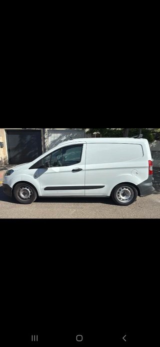 Ford Transit Courier 2015