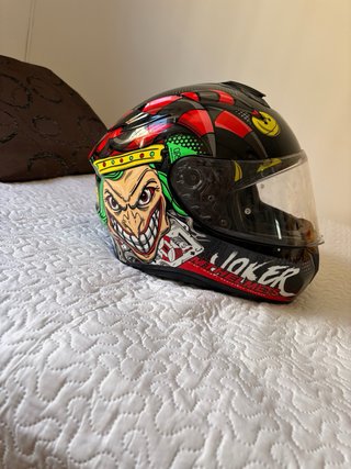 Casco de moto con diseño Joker