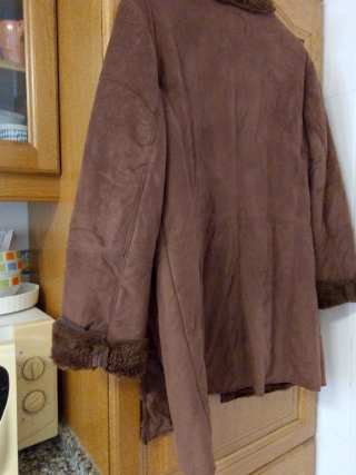 Chaquetón ante chocolate con pelo