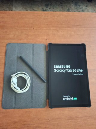 Samsung Galaxy Tab S6 Lite + S Pen + Cable