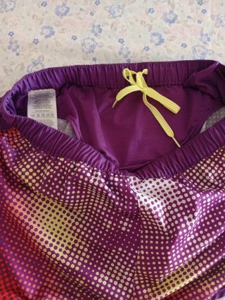Pantalón corto deportivo Adidas morado/naranja