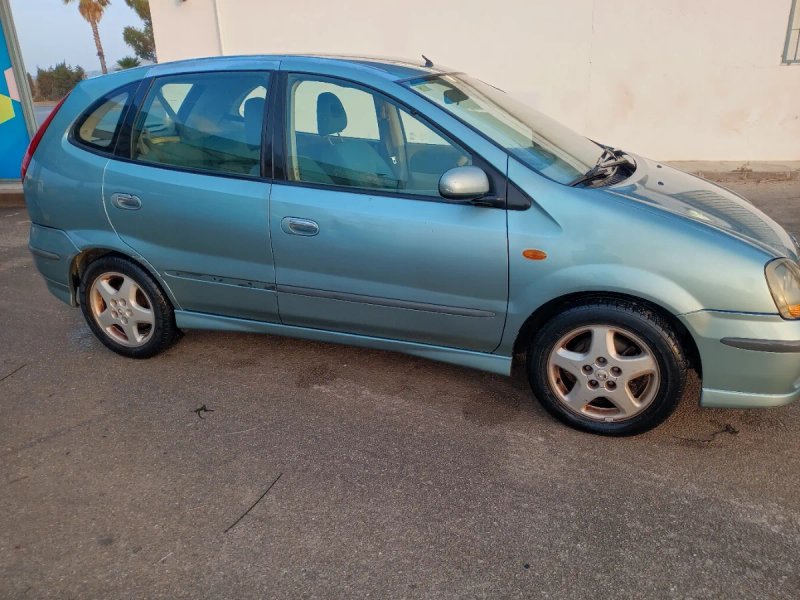 Nissan Almera 2002 - foto 1