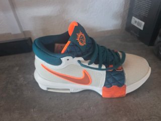 Zapatillas Nike Talla 42 Naranja y Blanco
