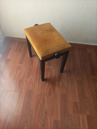 Banqueta regulable altura tela y madera