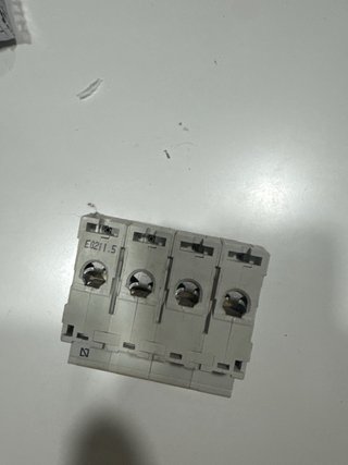 Interruptor Magnetotérmico Tetrapolar Merlin Gerin