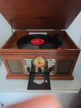 Tocadiscos Inves Retro Madera y Dorado