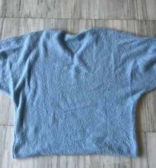 Jersey suave efecto pelo azul cuello de pico