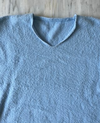 Jersey suave efecto pelo azul cuello de pico