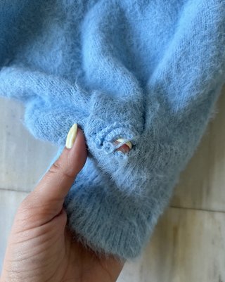 Jersey suave efecto pelo azul cuello de pico