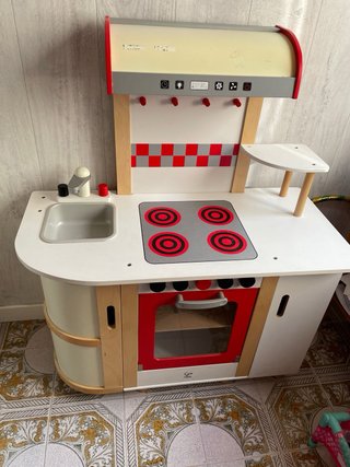 Cocinita Hape de madera 20€ bien conservada