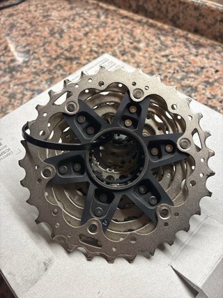 Casete Shimano Ultegra CS-R8100 12V 11-30.