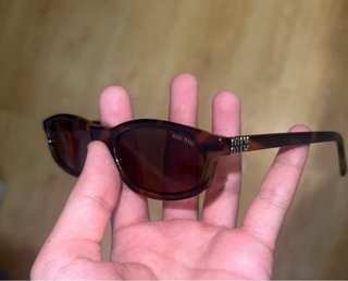 GAFAS DE SOL ( MIU MIU )