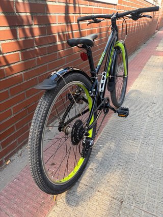 Bicicleta infantil Trek Wahoo 24 8 velocidades