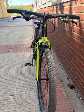 Bicicleta infantil Trek Wahoo 24 8 velocidades