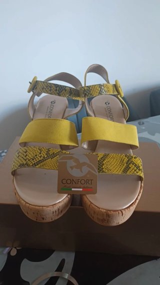 Sandali zeppa sughero tessuto giallo