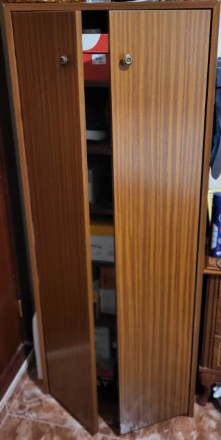 Muebles de habitación imitación madera de raiz.