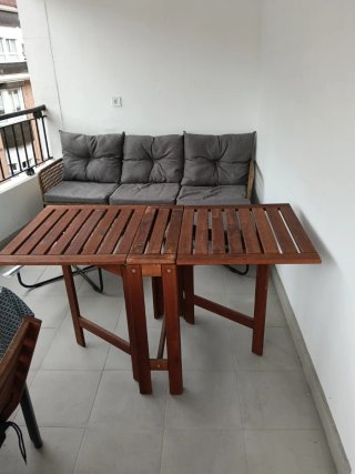 Mesa de terraza de madera plegable