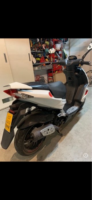 Peugeot Speedfight 50 Scooter Blanca y Roja
