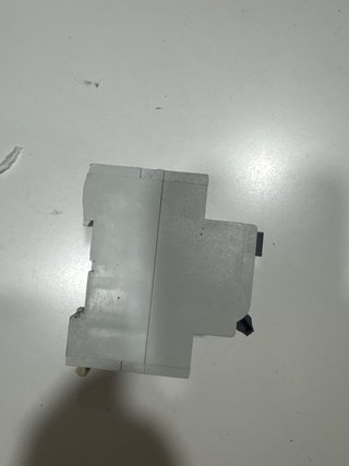 Interruptor magnetotérmico Merlin Gerin ID
